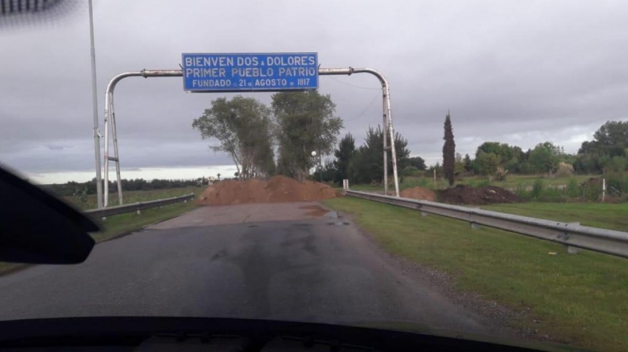 Ciudades bonaerenses arman barricadas para impedir el paso de turistas