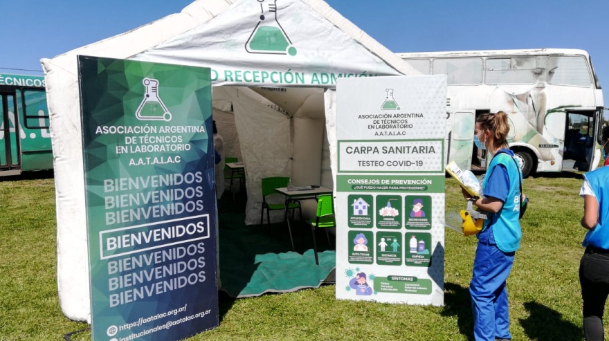 La Provincia montó un laboratorio móvil que diagnostica COVID-19 por PCR en sólo dos horas