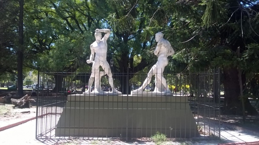 Separados al llegar, pero unidos para sufrir