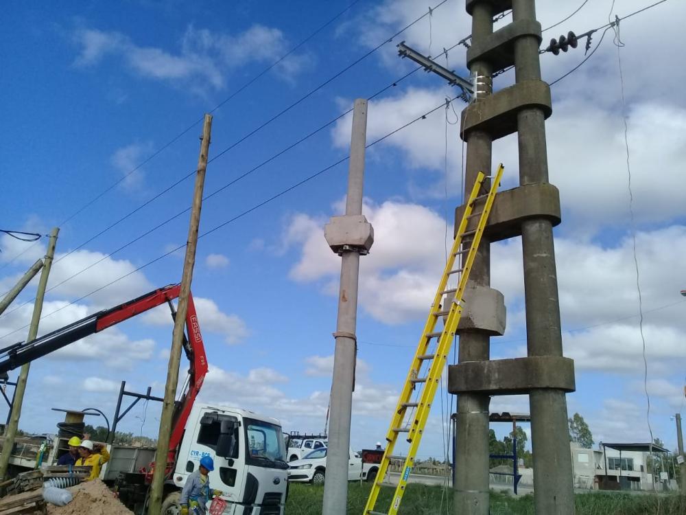 Amplían la red eléctrica en el Barrio Teniente Origone