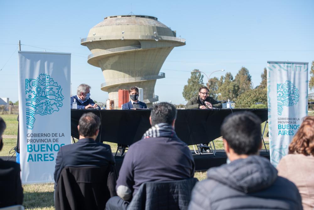 Kicillof: “Comenzamos a solucionar los problemas de distribución de agua potable en Bahía Blanca”