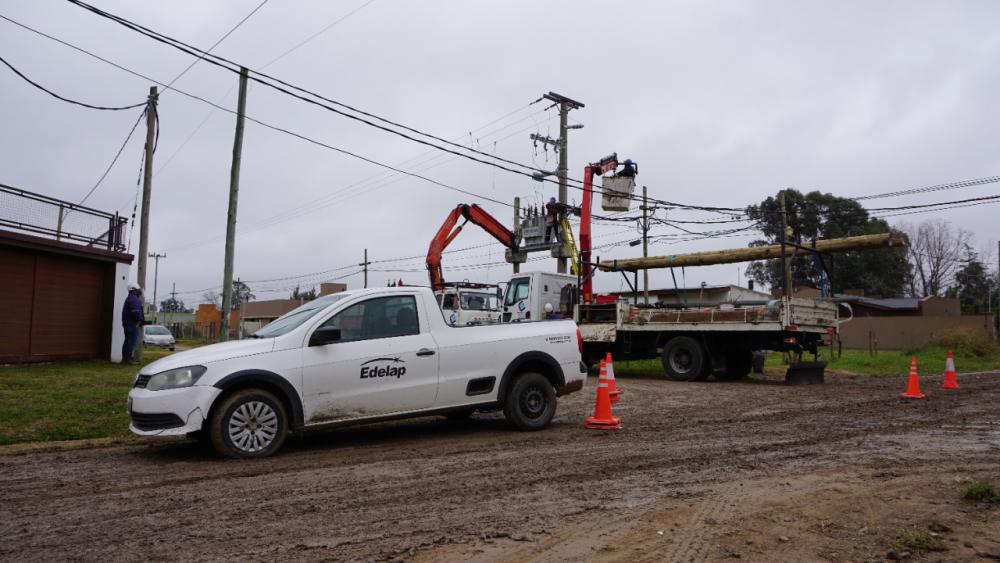 Edelap realizó obras para mejorar la calidad del servicio en el Barrio La Dolly II