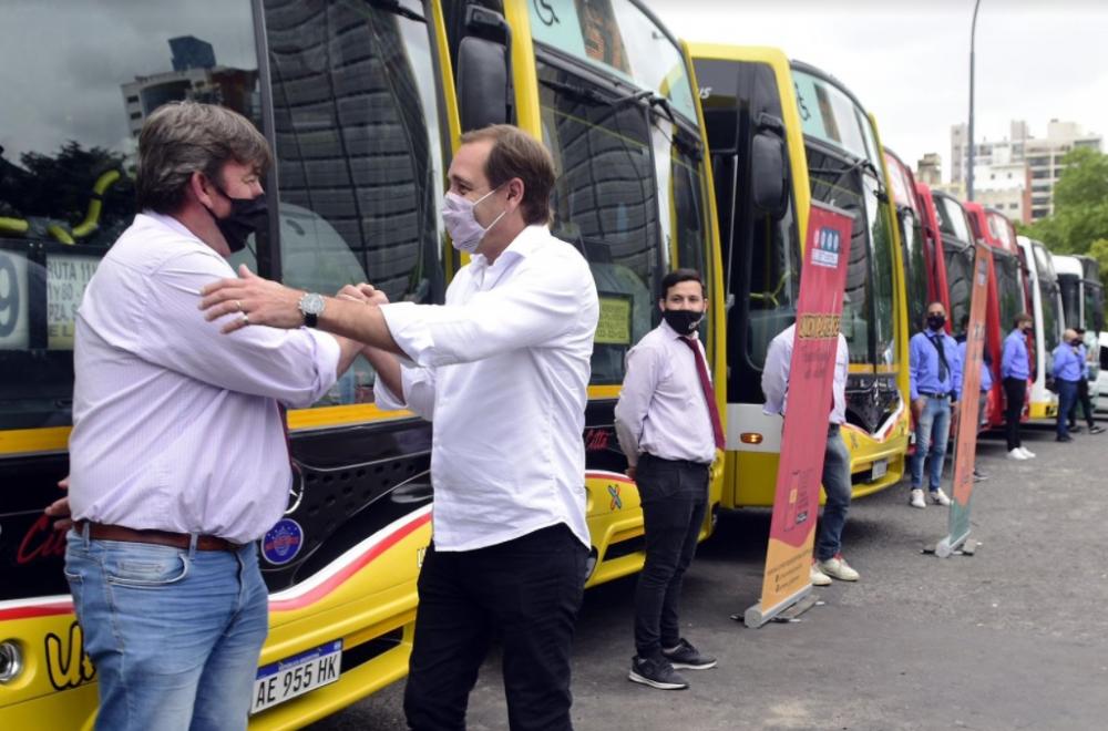 La Plata suma nuevos colectivos inclusivos y sustentables que se incorporan a la red de transporte público local