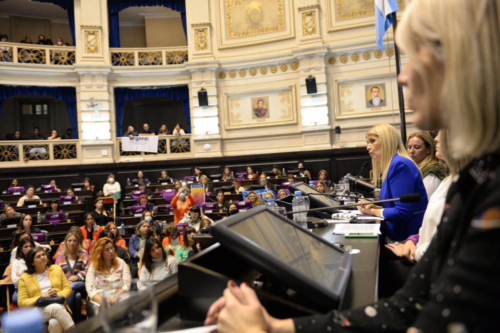 Verónica Magario participó del tercer Parlamento de las Mujeres y Diversidades