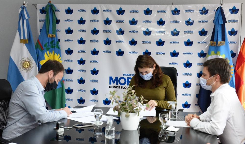 López y Costa firmaron un convenio para la extensión de la red de gas en Moreno