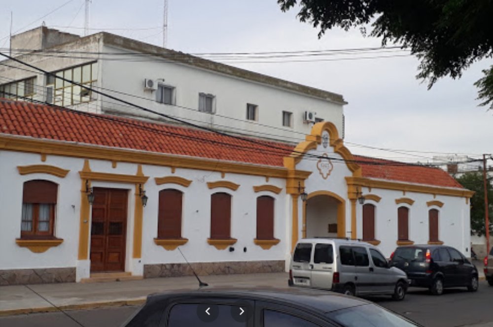 Atacaron a balazos el palacio municipal de Coronel Rosales