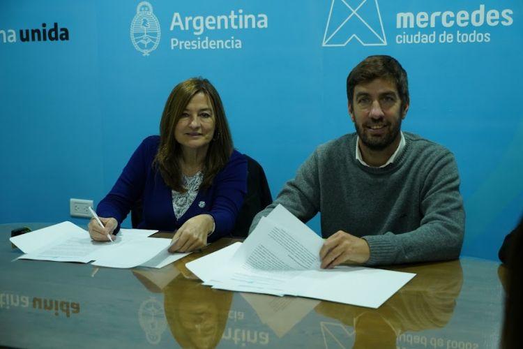 Ustarroz y Estela Díaz firmaron convenio “Comunidades sin violencias”