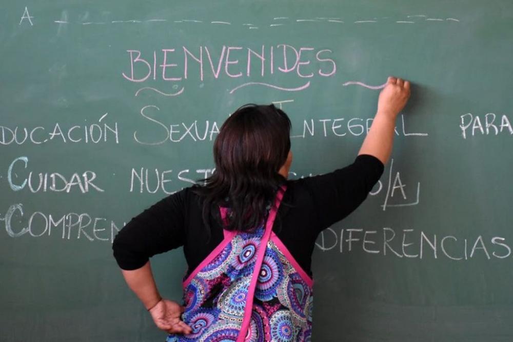 JxC y Avanza Libertad buscan prohibir el lenguaje inclusivo en las escuelas bonaerenses