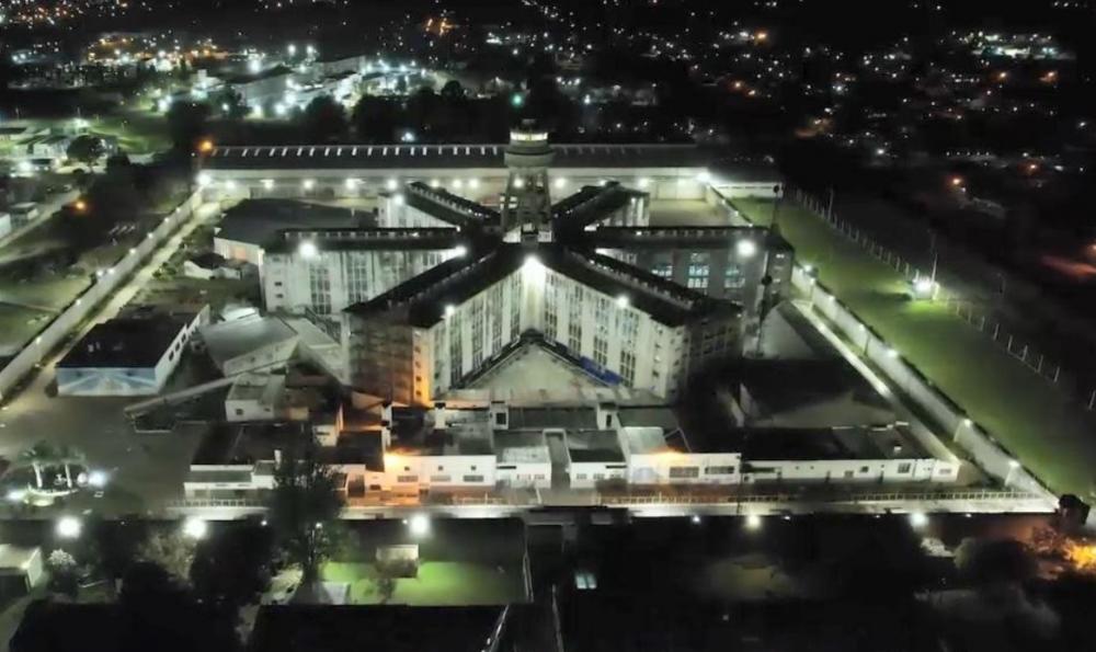 La Provincia anunció la nueva iluminación en la mitad de las alcaidías y unidades penitenciarias