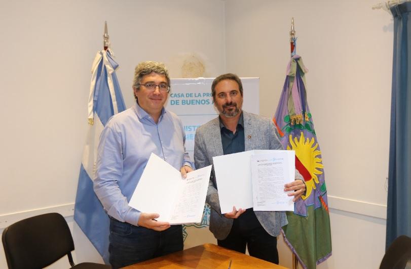 Desarrollo Agrario firmó un convenio de colaboración con el Instituto Nacional de Vitivinicultura