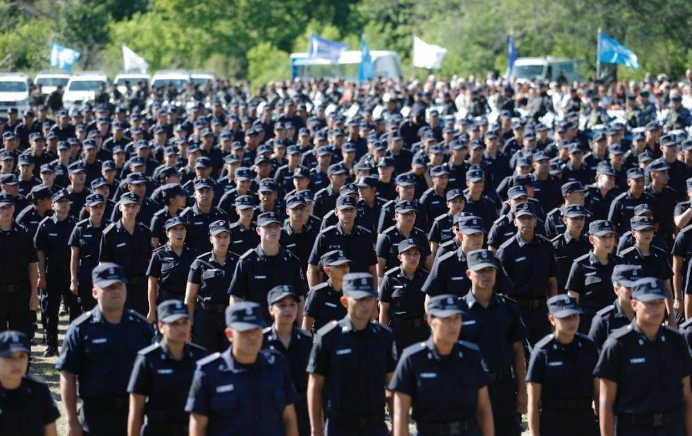 Egresaron 1.400 cadetes de la Escuela de Policía “Juan Vucetich”