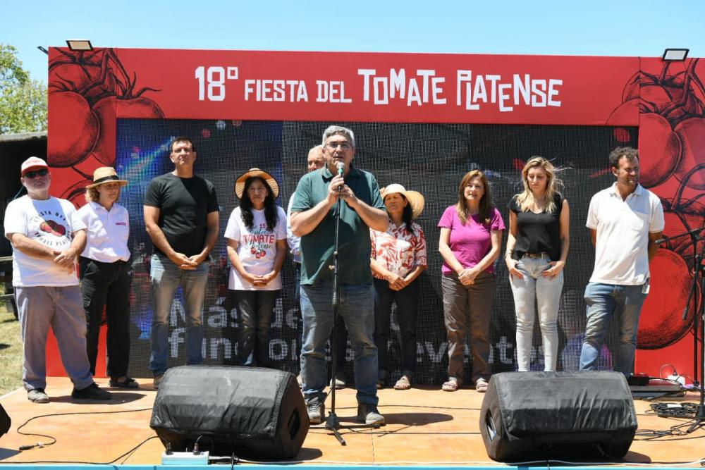 Javier Rodríguez visitó la Fiesta del Tomate Platense