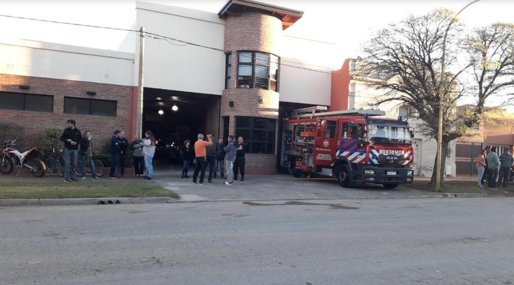 Castelli se reunió con integrantes de Bomberos Voluntarios de Darregueira