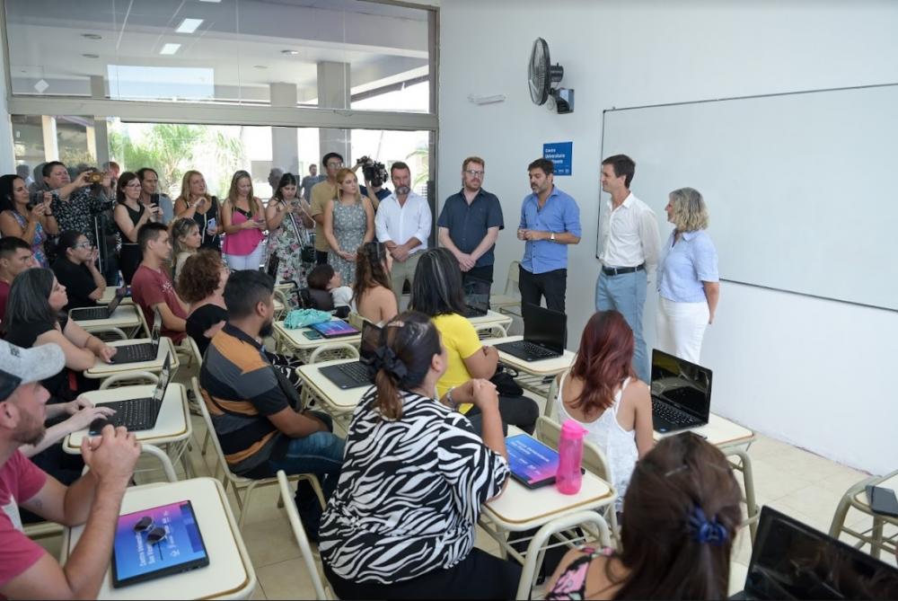 Bianco y Mantegazza inauguraron el Centro Universitario de San Vicente