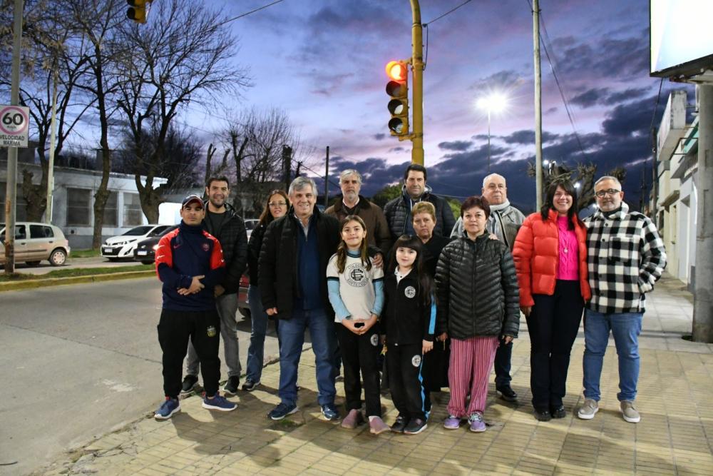 Britos presentó nueva iluminación LED en Chivilcoy
