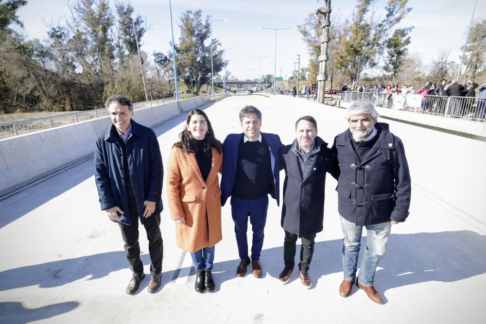 Kicillof inauguró un nuevo puente que conecta Moreno e Ituzaingó
