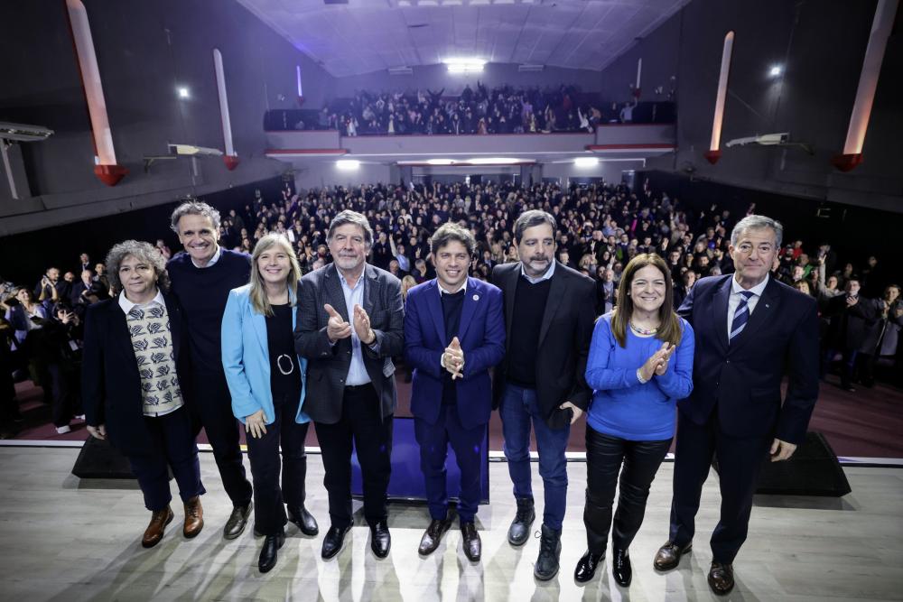 Kicillof encabezó la apertura del 1° Congreso de Educación de San Martín