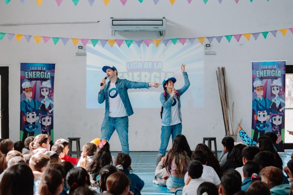 Junto a EDELAP más de 1.400 niños de la región disfrutaron de las presentaciones de la “Liga de la Energía”