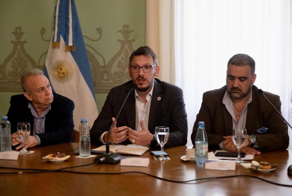 Reforma del BAPRO: Cuattromo, Palazzo y Luayza encabezaron una reunión en Diputados