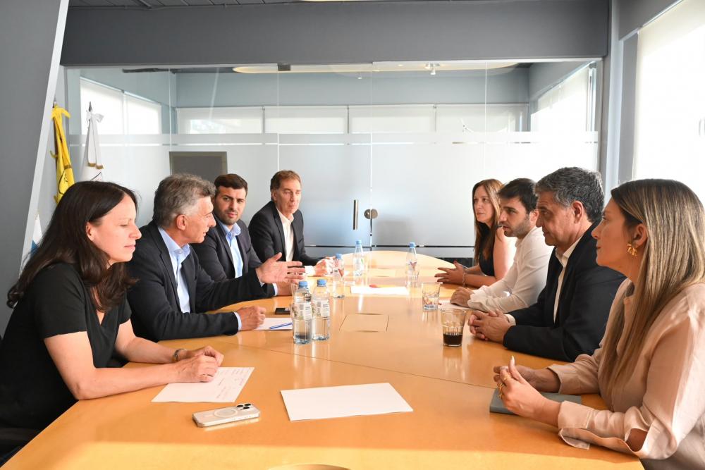 Mauricio Macri reunió a la mesa ejecutiva del PRO en medio del éxodo de dirigentes