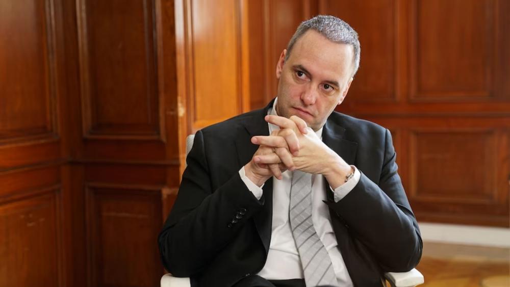 Adorni aseguró que Milei convocó a Macri para “fulminar” al kirchnerismo
