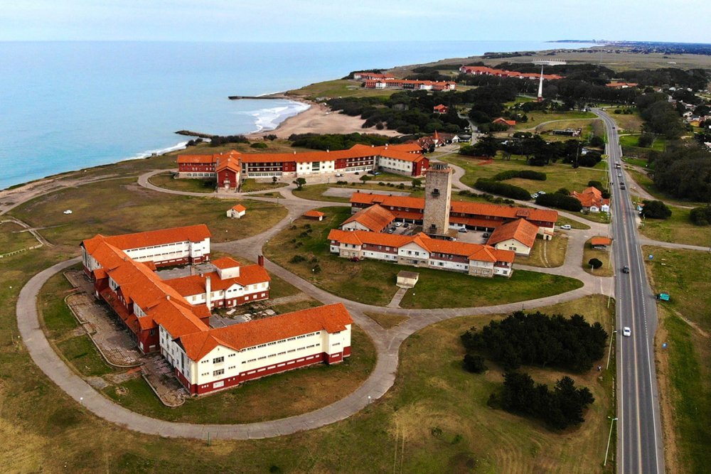 La Provincia y la Universidad de Mar del Plata van tras el icónico complejo turístico de Chapadmalal