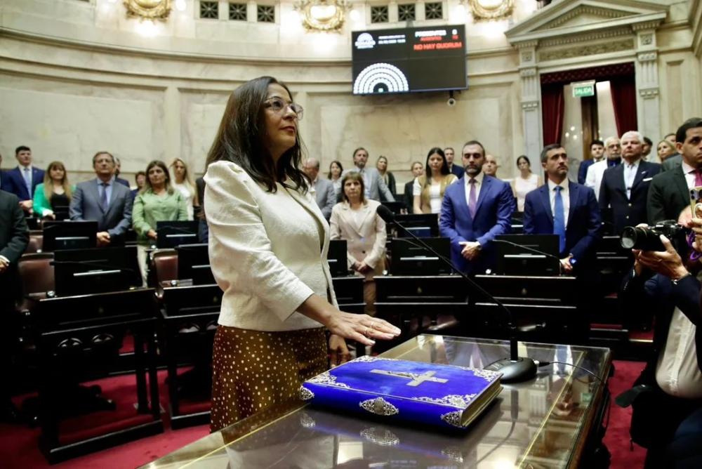 Oficialismo cede la vicepresidencia del Senado a gobernadores peronistas aliados y deja afuera al kirchnerismo Oficialismo cede la vicepresidencia del Senado a gobernadores peronistas aliados y deja afuera al kirchnerismo
