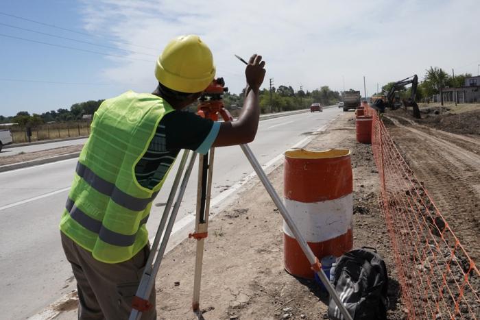 Se desarrollan los trabajos finales de duplicación de calzada de la Ruta Provincial 53 Se desarrollan los trabajos finales de duplicación de calzada de la Ruta Provincial 53