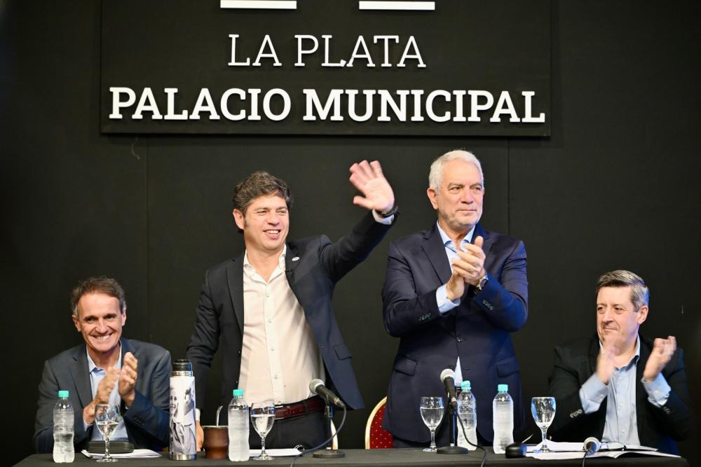Kicillof habilitó el Acueducto Norte para garantizar el agua potable a más de 30 mil bonaerenses Kicillof habilitó el Acueducto Norte para garantizar el agua potable a más de 30 mil bonaerenses