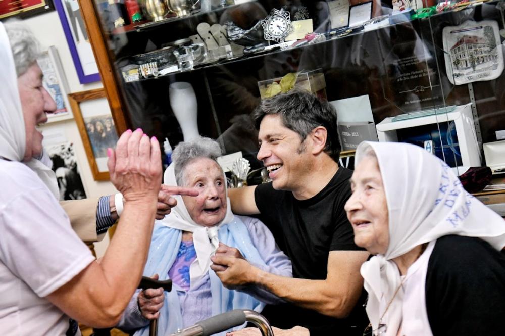 Kicillof participó de la marcha por el Día Nacional de la Memoria por la Verdad y la Justicia Kicillof participó de la marcha por el Día Nacional de la Memoria por la Verdad y la Justicia