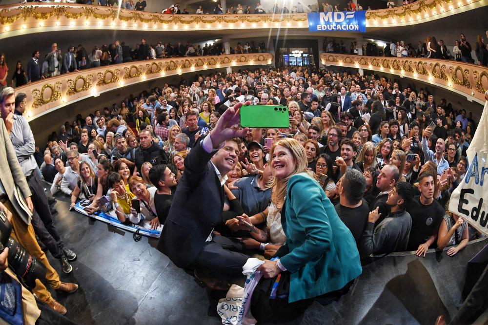 Kicillof: “Tenemos que transformar la educación pública para construir una Argentina productiva y soberana” Kicillof: “Tenemos que transformar la educación pública para construir una Argentina productiva y soberana”