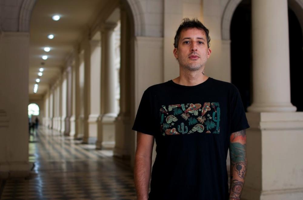 El periodista platense Matías Moscoso publica Chanchos en la ruta, su primera novela El periodista platense Matías Moscoso publica Chanchos en la ruta, su primera novela