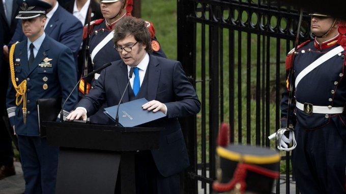 Milei reafirmó la soberanía y denunció la explotación petrolera británica en Malvinas Milei reafirmó la soberanía y denunció la explotación petrolera británica en Malvinas