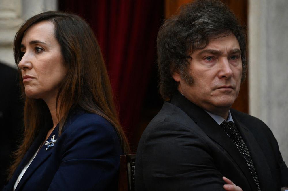 El Gobierno calificó de “papelón” la decisión de Villarruel de no ir a Luján El Gobierno calificó de “papelón” la decisión de Villarruel de no ir a Luján