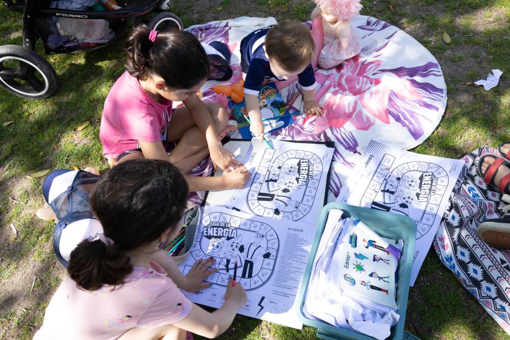 La Liga de la Energía llega a la feria “Manos Platenses” en Plaza Azcuénaga La Liga de la Energía llega a la feria “Manos Platenses” en Plaza Azcuénaga