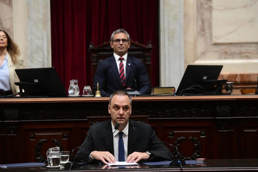 “No voy a renunciar”: Adorni desafía a la oposición en su primer informe de gestión “No voy a renunciar”: Adorni desafía a la oposición en su primer informe de gestión