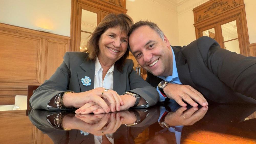 Crece la interna libertaria: Bullrich le pidió a Adorni que presente su declaración jurada "de inmediato" Crece la interna libertaria: Bullrich le pidió a Adorni que presente su declaración jurada "de inmediato"