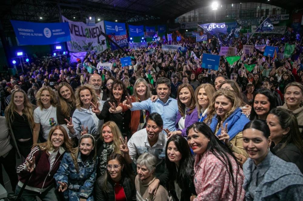 Kicillof: “Desde el primer día fueron las mujeres quienes estuvieron en la vanguardia de la resistencia y de la oposición a Milei” Kicillof: “Desde el primer día fueron las mujeres quienes estuvieron en la vanguardia de la resistencia y de la oposición a Milei”
