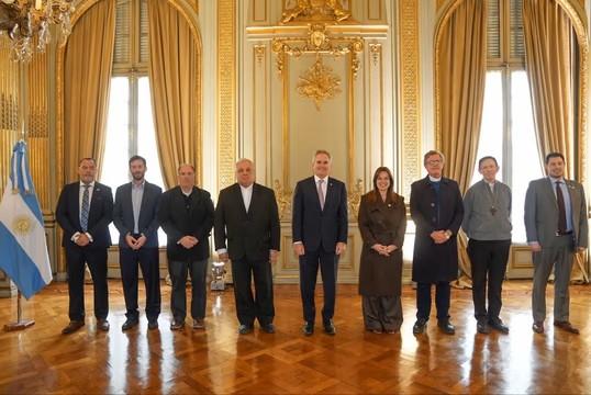 El Gobierno se reunió con la Conferencia Episcopal en al previa del Te Deum El Gobierno se reunió con la Conferencia Episcopal en al previa del Te Deum