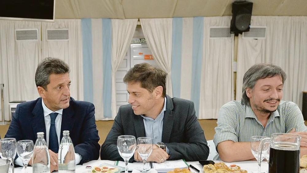 Kicillof, Máximo y Massa se reunieron para buscar una posición común frente a la intención del Gobierno de eliminar las PASO Kicillof, Máximo y Massa se reunieron para buscar una posición común frente a la intención del Gobierno de eliminar las PASO