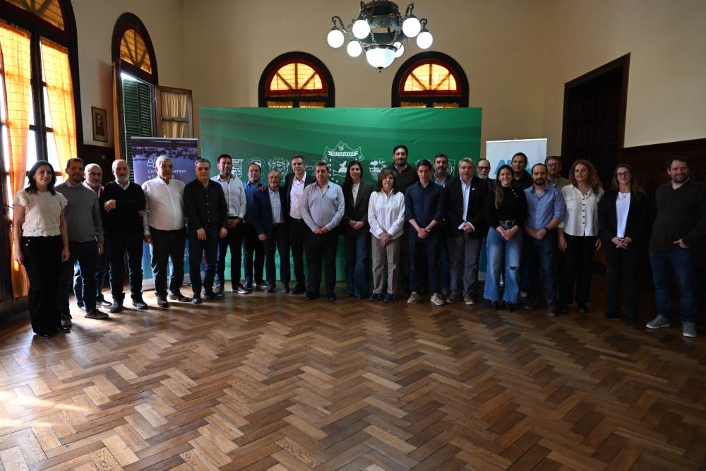 La Provincia fortalece el monitoreo y las acciones preventivas ante el fenómeno de El Niño La Provincia fortalece el monitoreo y las acciones preventivas ante el fenómeno de El Niño