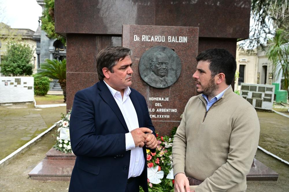 La UCR bonaerense homenajeó a Ricardo Balbín y reivindicó el diálogo y la unión nacional La UCR bonaerense homenajeó a Ricardo Balbín y reivindicó el diálogo y la unión nacional